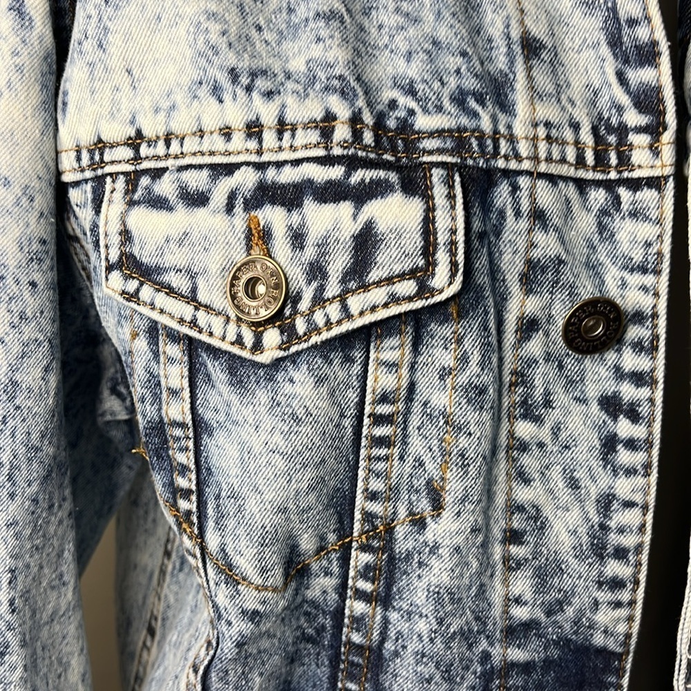 NWT DENIM JACKET - Picture 7 of 14